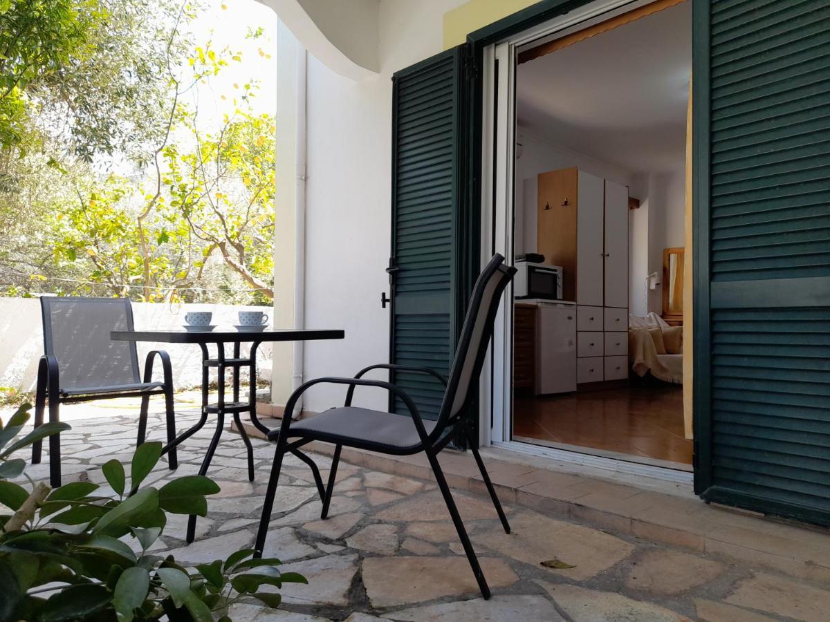 Queen Bay Studios Vasiliki  Luaran gambar