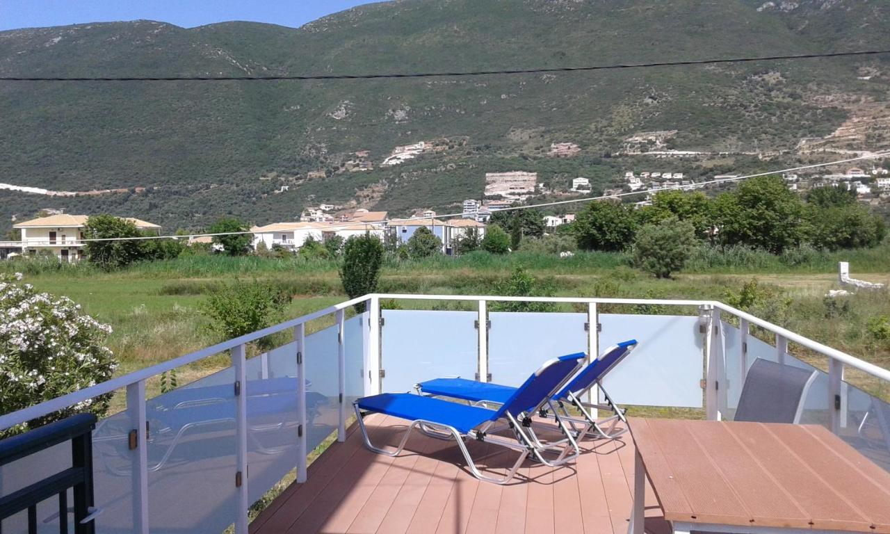 Queen Bay Studios Vasiliki  Luaran gambar