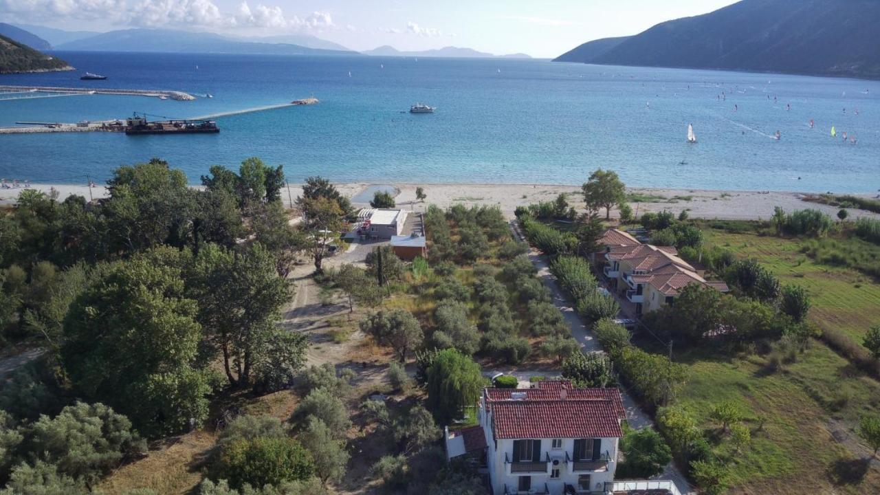 Queen Bay Studios Vasiliki  Luaran gambar