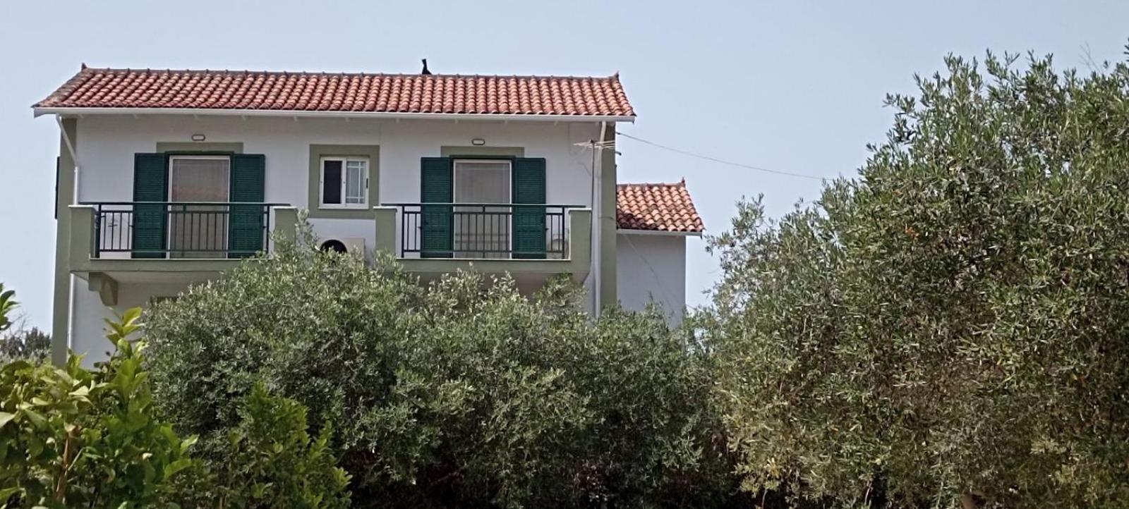 Queen Bay Studios Vasiliki  Luaran gambar