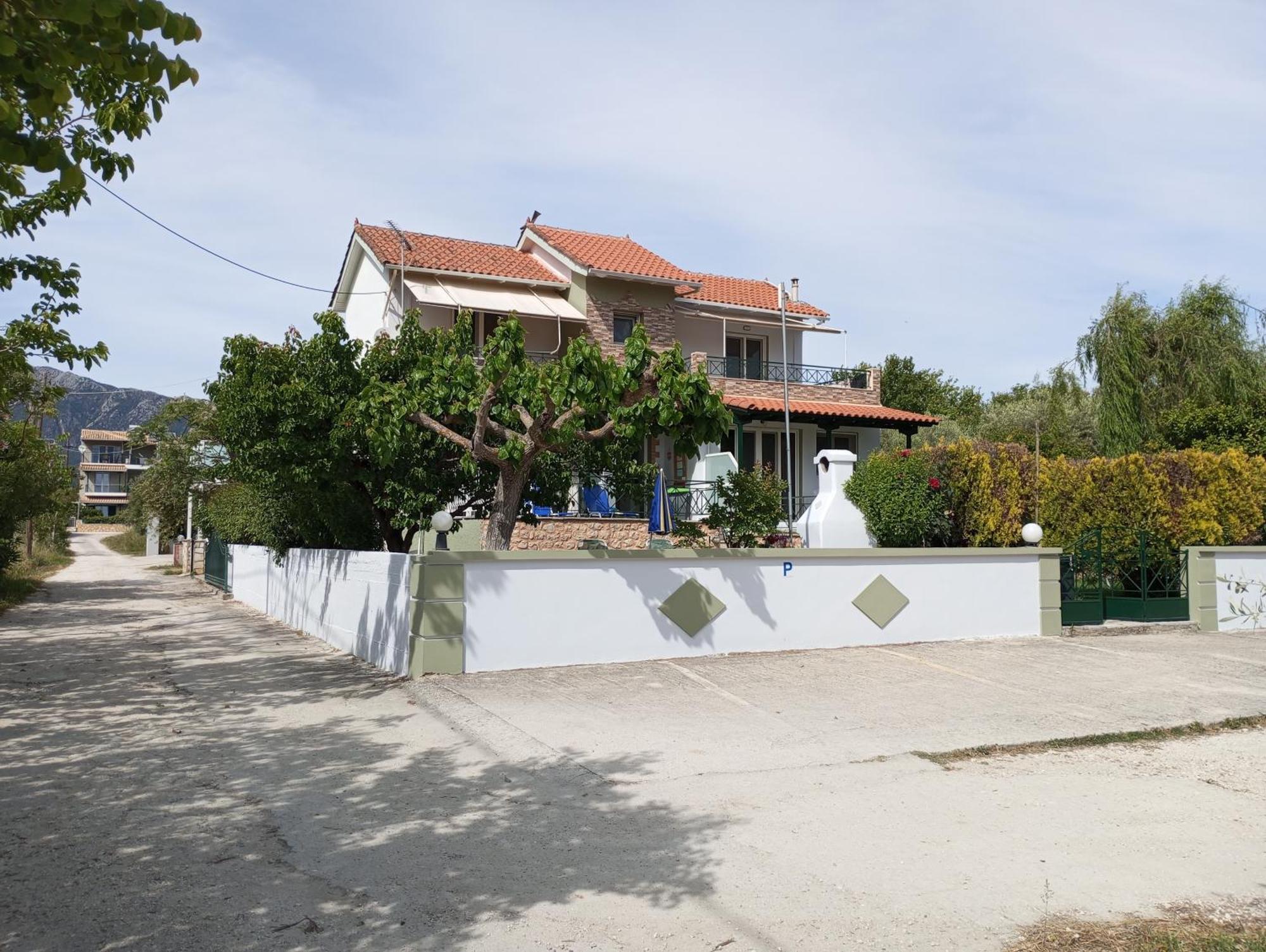 Queen Bay Studios Vasiliki  Luaran gambar
