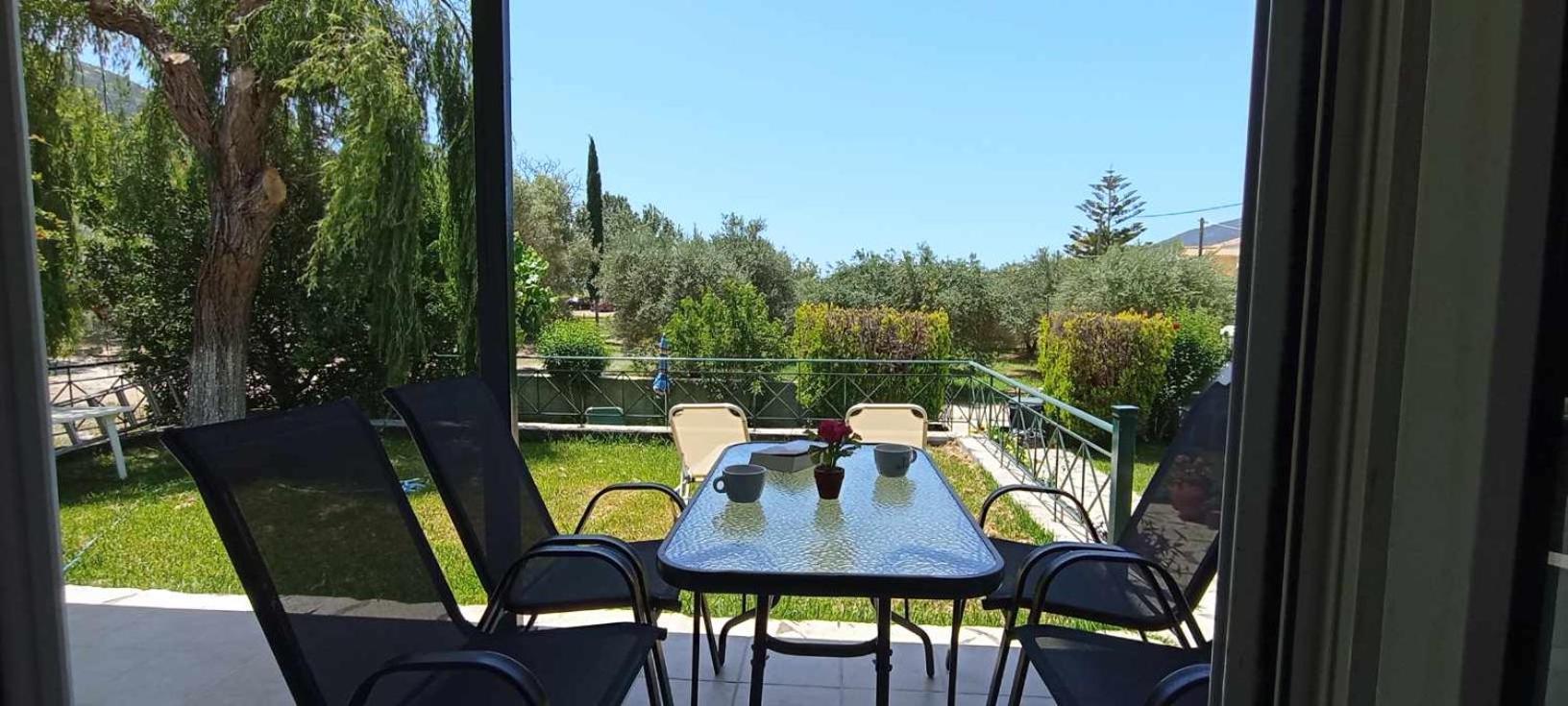Queen Bay Studios Vasiliki  Luaran gambar
