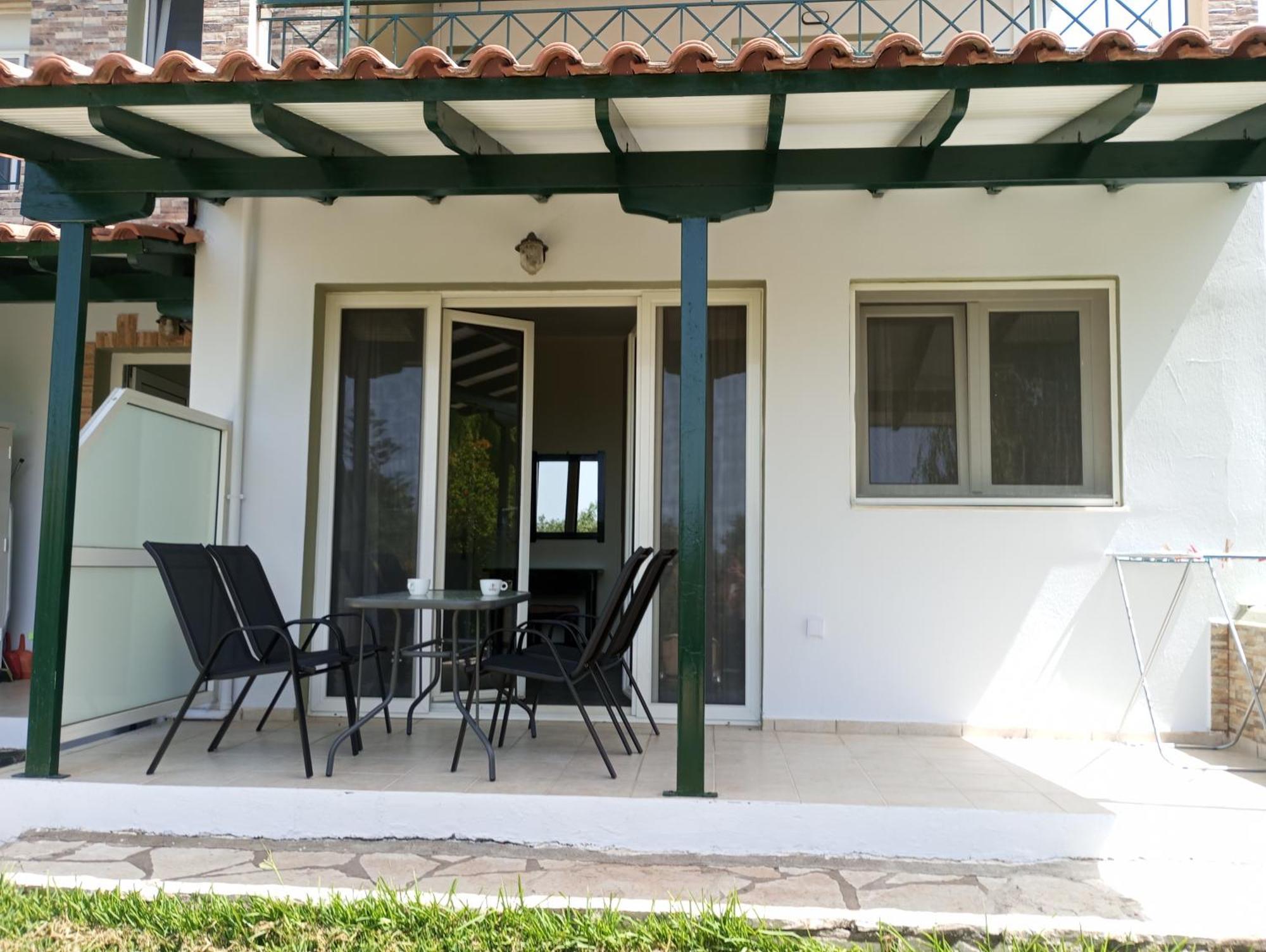 Queen Bay Studios Vasiliki  Luaran gambar