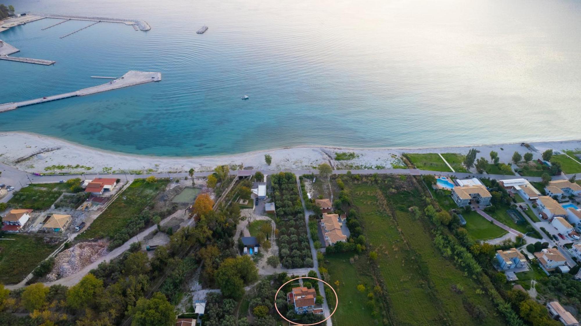 Queen Bay Studios Vasiliki  Luaran gambar
