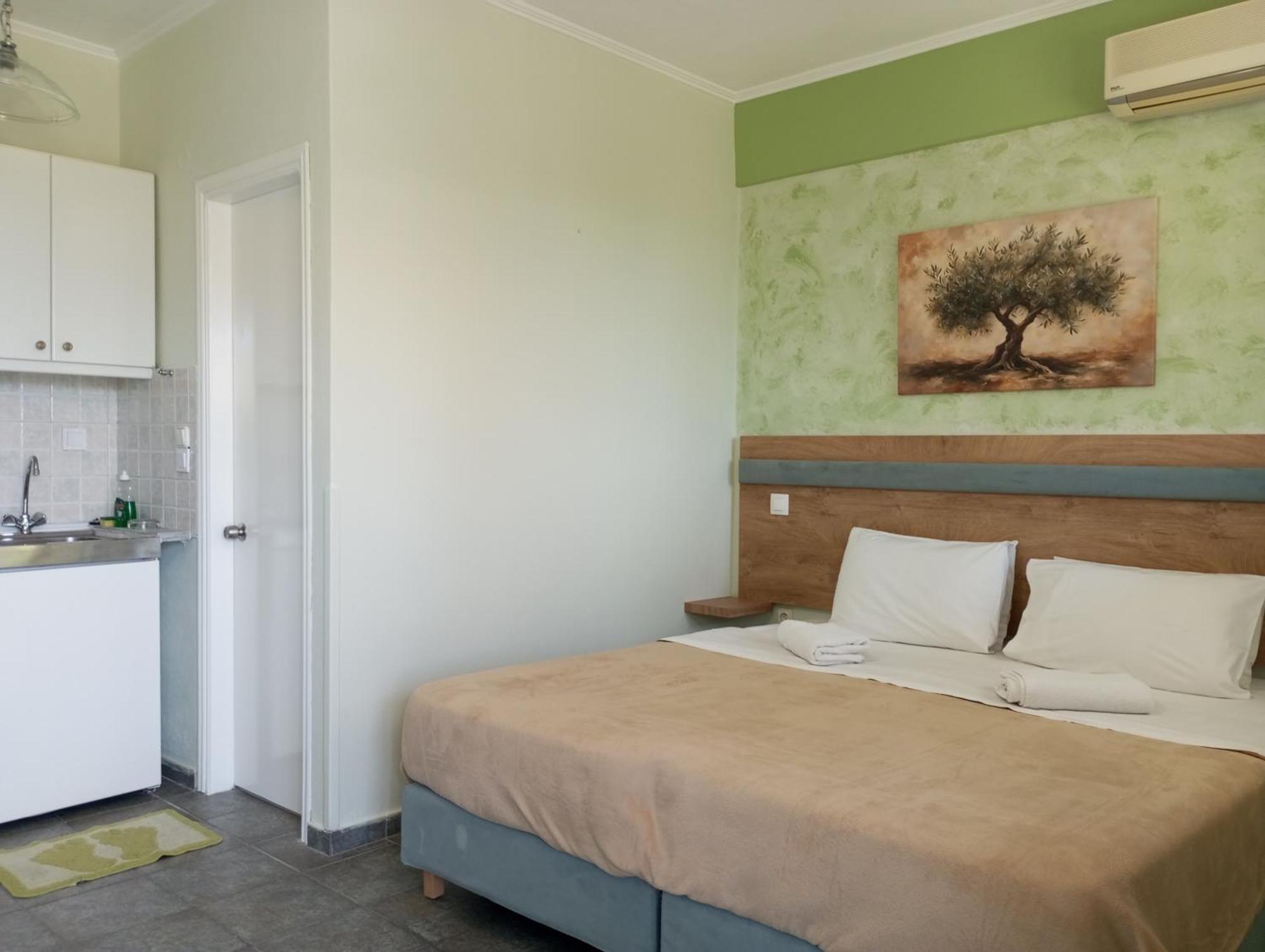Queen Bay Studios Vasiliki  Luaran gambar